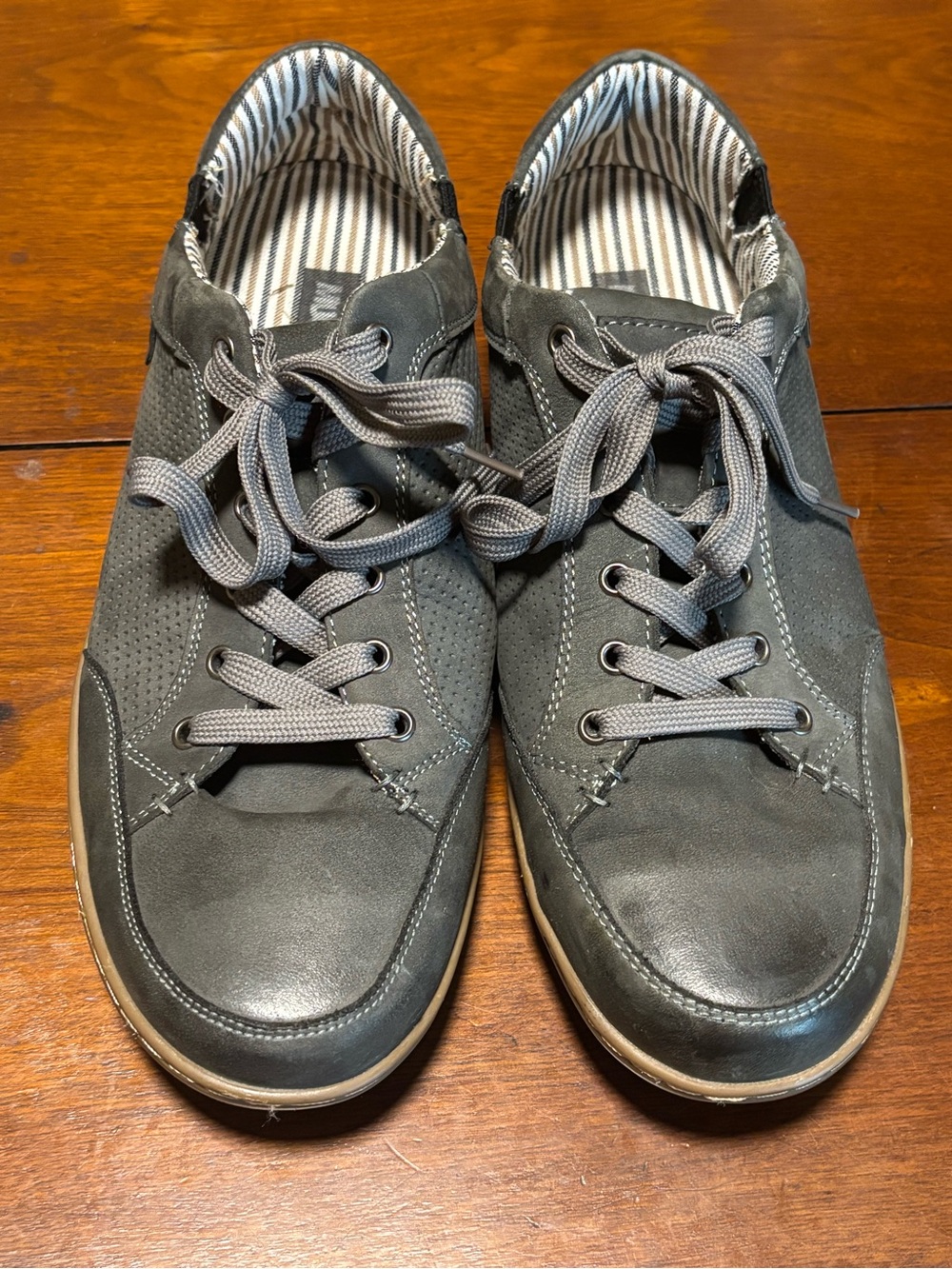 MUK LUKS Men’s Brodi Leather Fashion Sneakers Size 11